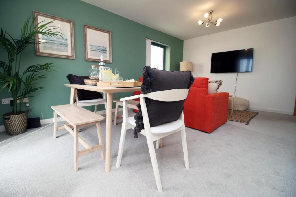Observatory 2 Bedroom Apartment Overlooking Beach Swansea Exterior foto